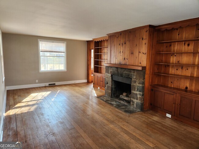 Foto del edificio - 111 Charlton St NW