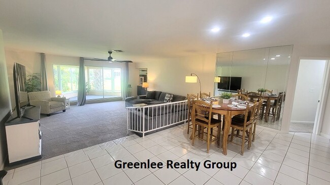 Building Photo - Spacious 2 Bed/2Bath Villa in the gated co...