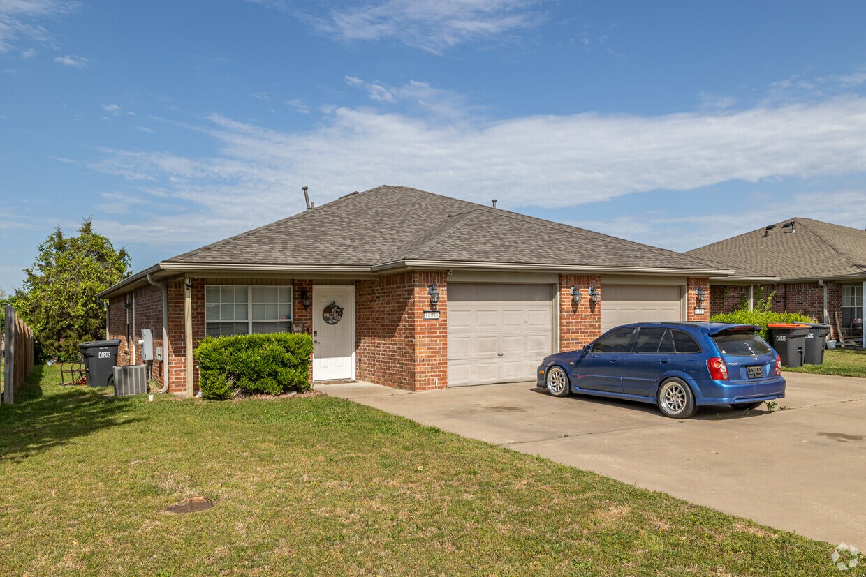 Foto del edificio - 3066 Memory Ln
