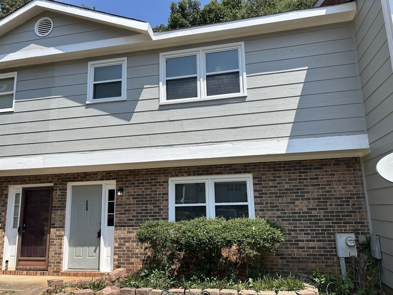 Foto principal - 347 Oakland Rd