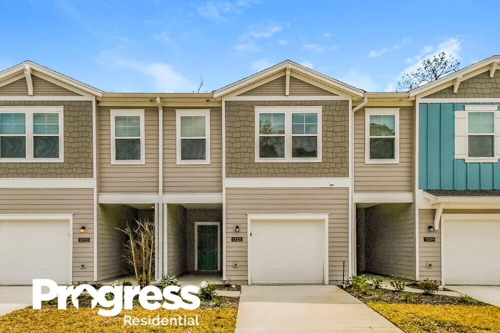 Foto principal - 13221 Shore Grass Dr