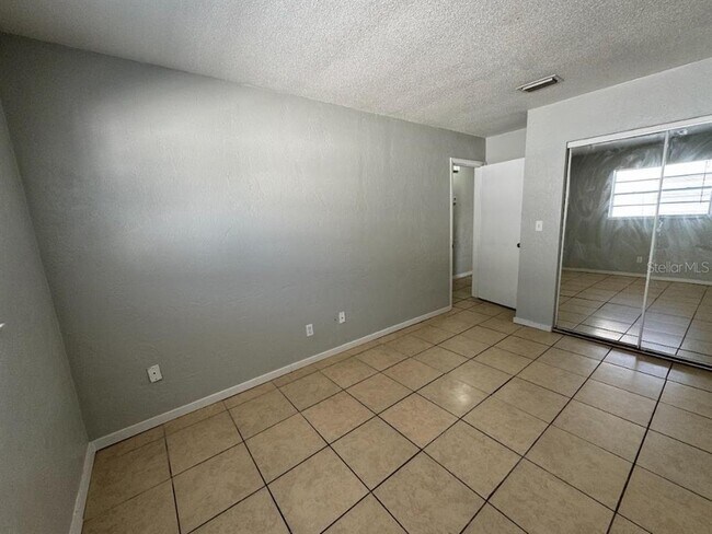 Building Photo - 1221 Kennedy Rd
