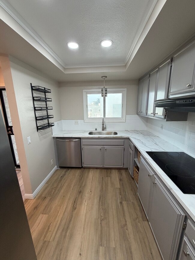 Building Photo - 540 Hawthorn St