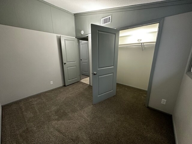 Foto principal - 1594 English St
