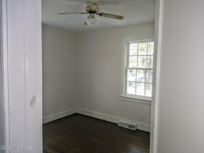 Building Photo - 1211 Boone St