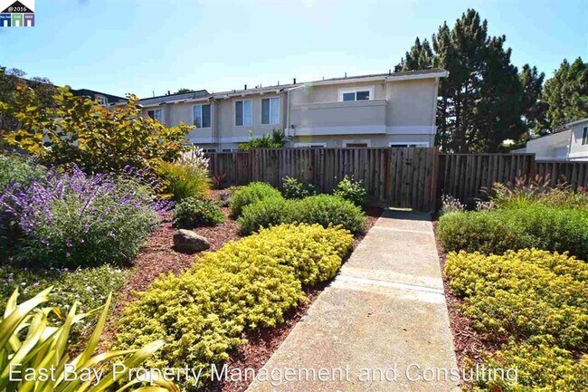 Building Photo - 4 br, 1.5 bath House - 4031 Lana Ter.