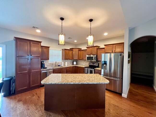 Foto del edificio - Executive Style Home in Grand Mere