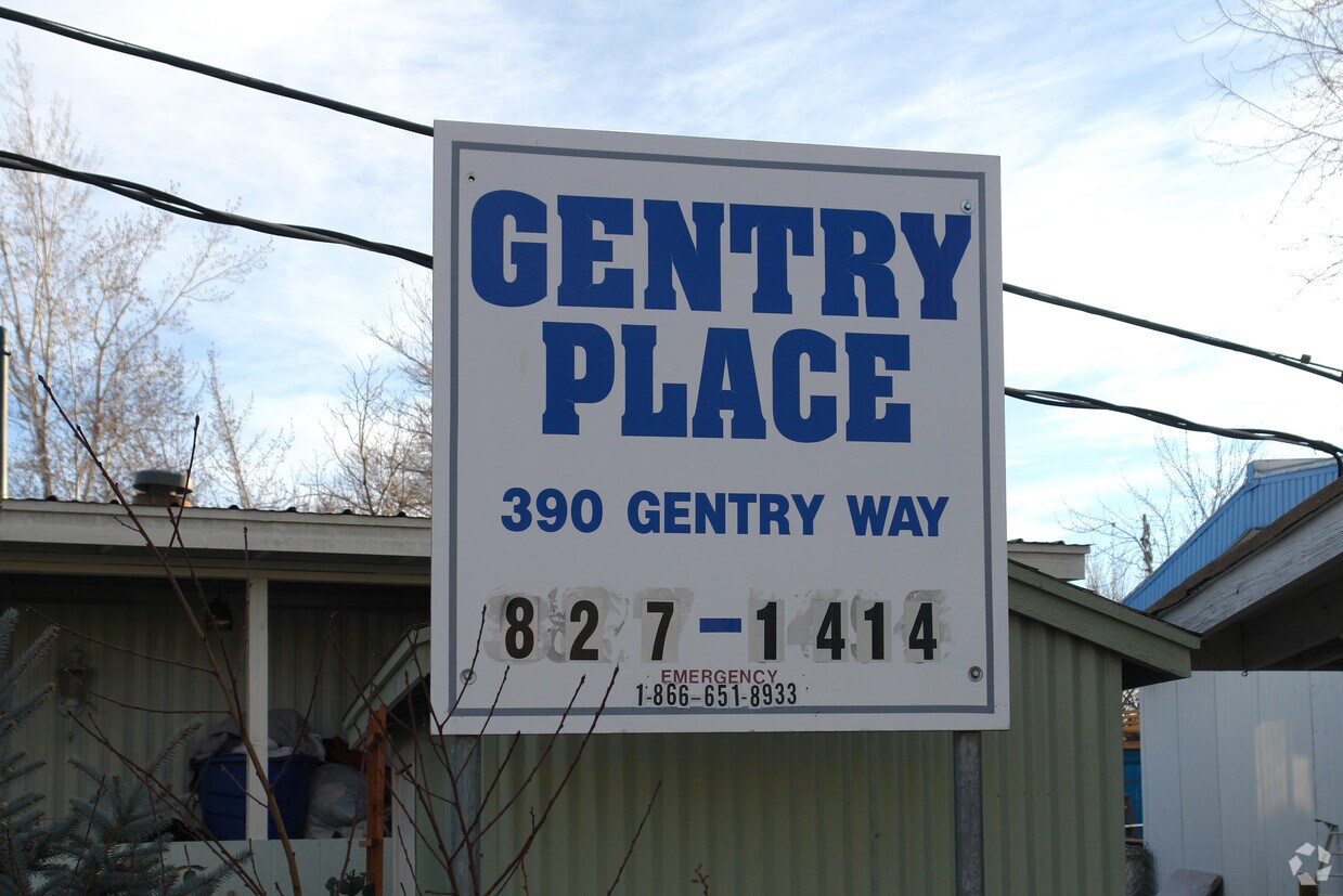 Building Photo - 390 Gentry Way