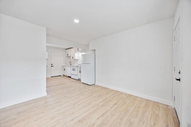 Building Photo - 6811 Del Rio St