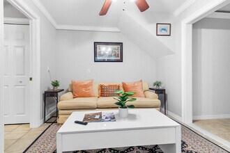 Building Photo - 3615 Pinewood Ave