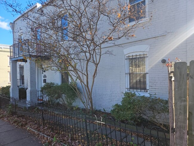 Foto del edificio - 1248 Florida Ave NW