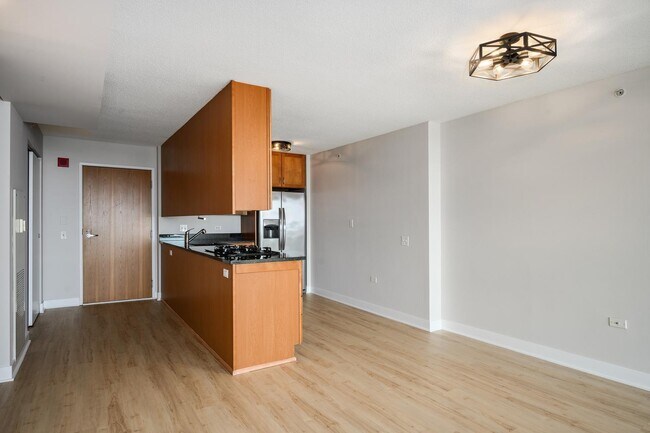 Building Photo - 9715 Woods Dr