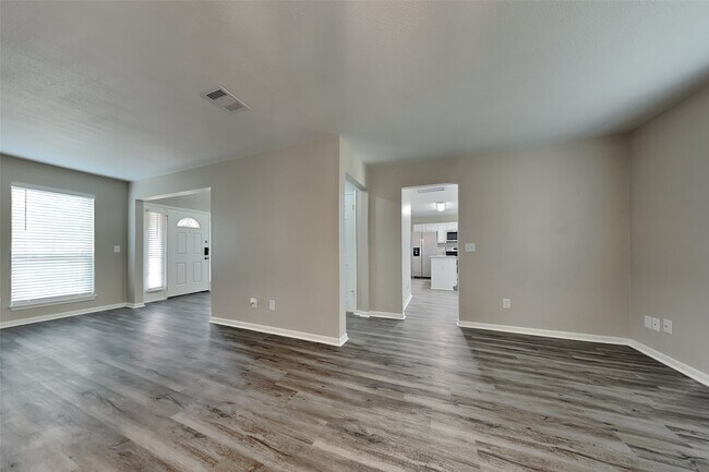 Foto del edificio - 9411 Bayou Bluff Dr