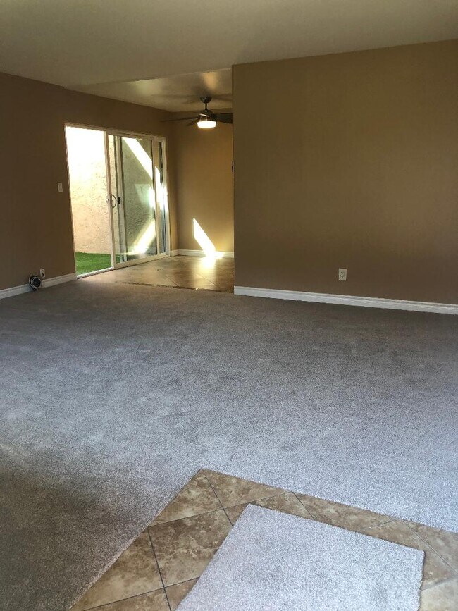 Fabulous Living Room - 1641 Park Ave