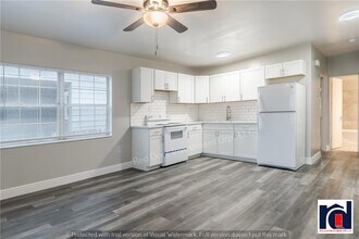 Building Photo - 1307 E Muriel St
