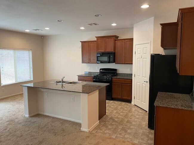 Foto del edificio - SW 3 bedroom home for $1900
