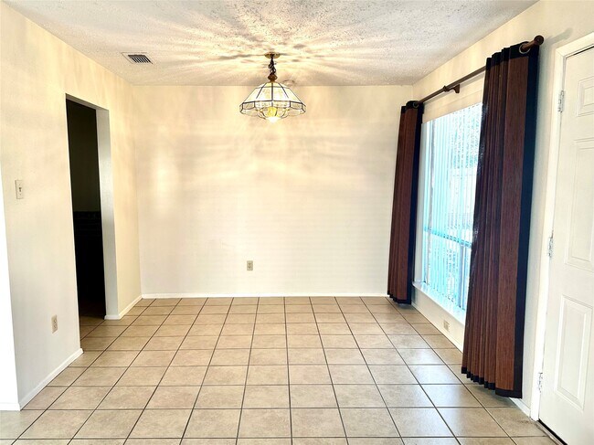 Foto del edificio - 21311 Fernhollow Ln