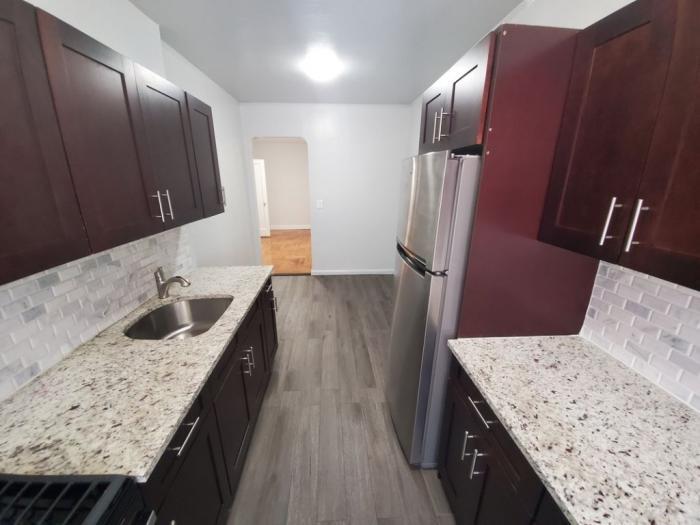 Foto del edificio - 1 bedroom in BRONX NY 10463