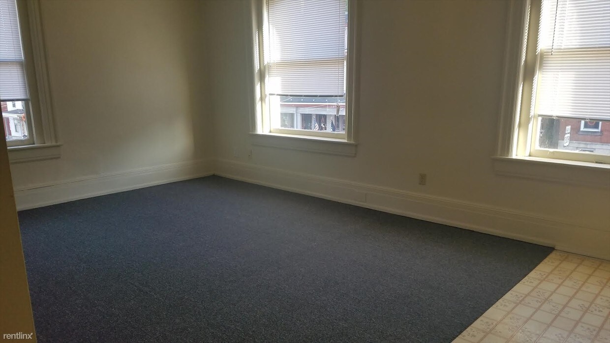 Primary Photo - 1118 W Market St