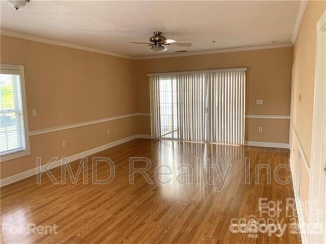 Building Photo - 9321 Meadow Vista Rd