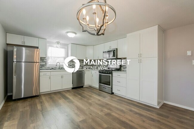 Foto del edificio - 3 Bedroom Pet-Friendly Home in Kansas City, MO with Main Street Renewal