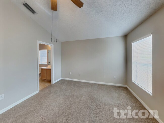 Foto del edificio - 12940 Fieldmoor Ct