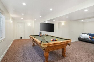 Building Photo - 2253 N 10 W