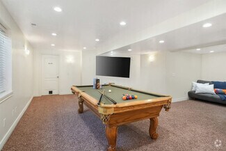 Building Photo - 2253 N 10 W