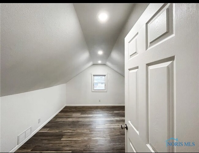 Building Photo - 2347 Bucklew Dr