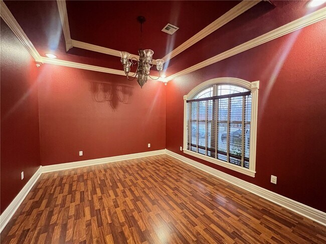 Foto del edificio - 6517 Tall Oaks Loop S