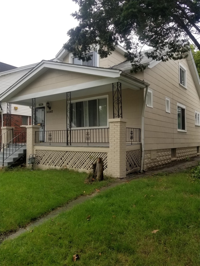 Building Photo - 14042 Cloverlawn Ave