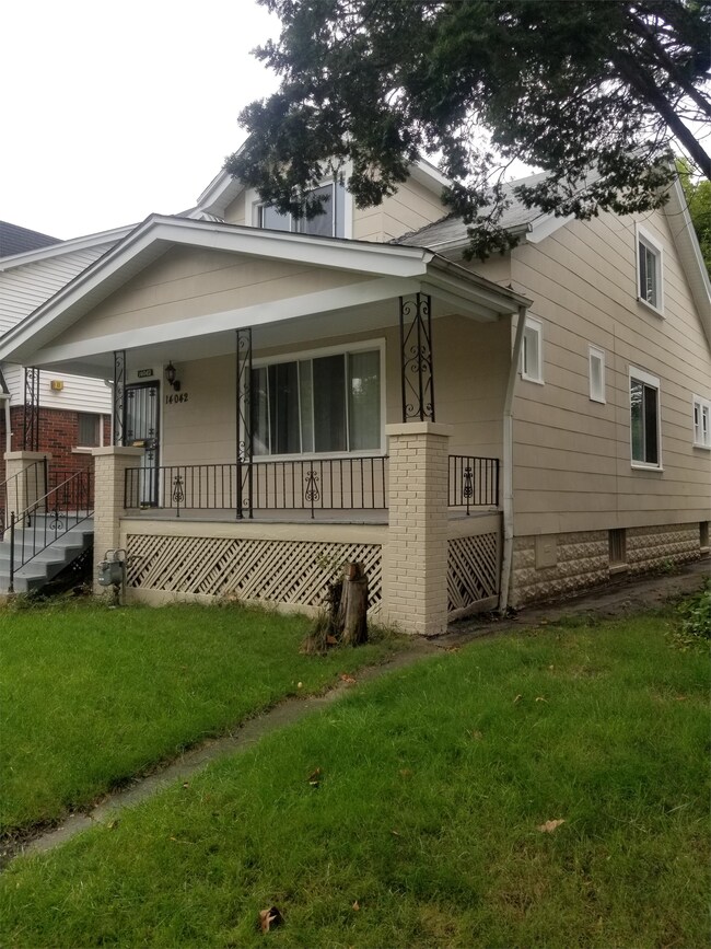 Foto del edificio - 14042 Cloverlawn Ave