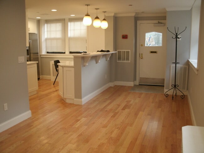 Entry view from LR - 26 Pondfield Rd W