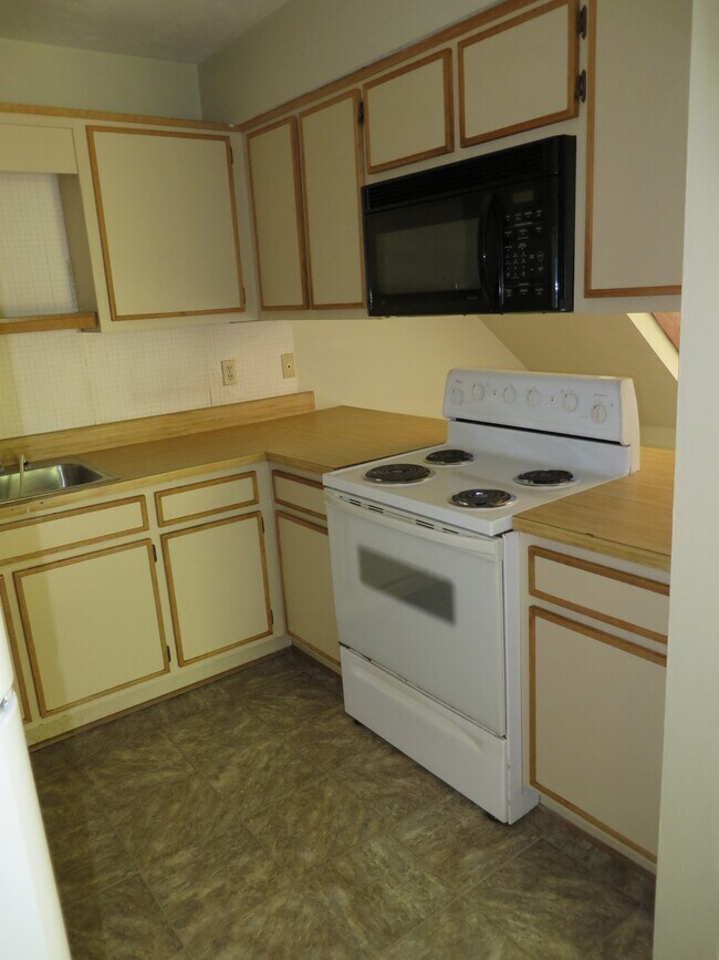 Foto del edificio - 346 Hayden Rd