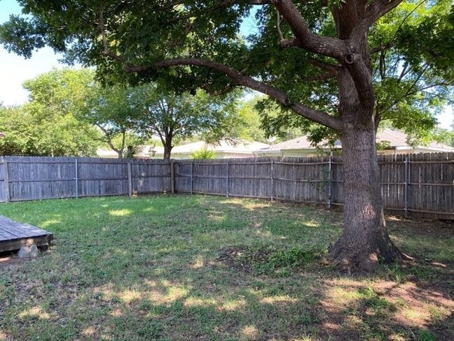Building Photo - Nice 1 Story home in Crowley ISD