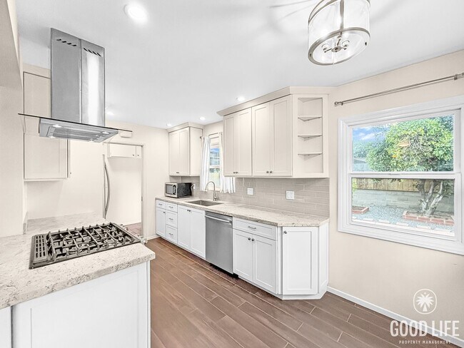 Foto del edificio - Beautiful 3BD/1.5BA Home in Allied Gardens...