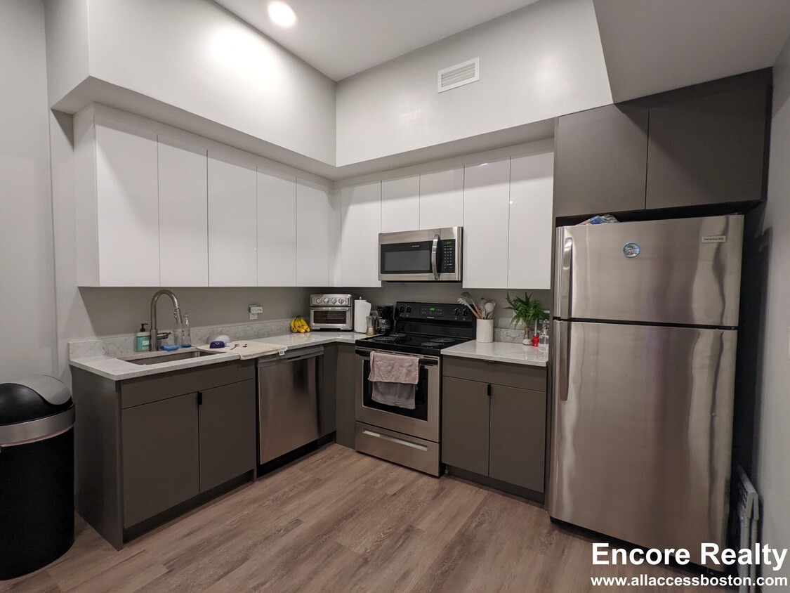 Foto principal - 115 Hemenway St