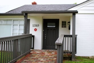 Building Photo - 1310 Fairview Ave