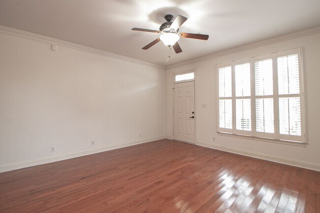 Building Photo - 607 Anderson Dr