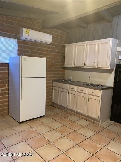Foto del edificio - 2537 E Elm St