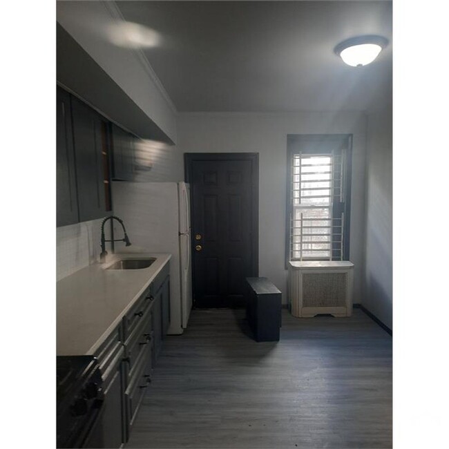 Building Photo - 3 Bedroom House for Rent PHA inspected, 2-...