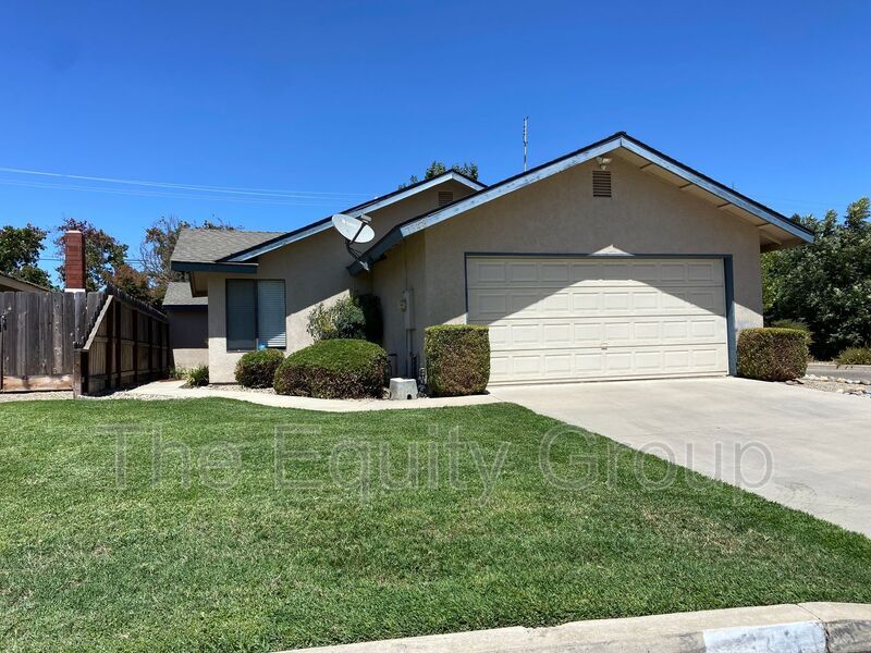 Primary Photo - 1348 E Ferguson Ct
