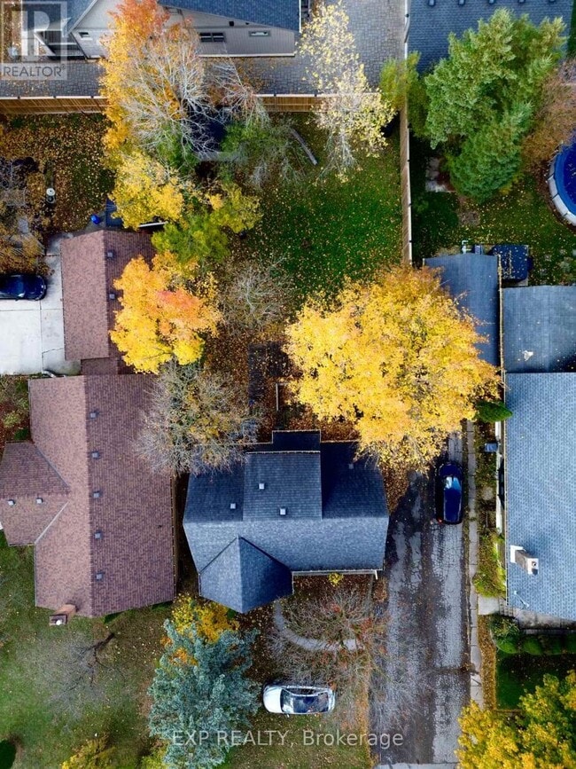 Building Photo - 642 Base Line Rd E