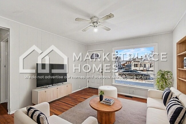 Building Photo - 13050 Couwlier Ave