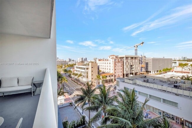 Photo - 2301 Collins Ave Apartment