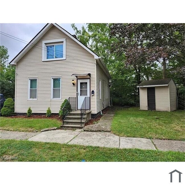 Building Photo - 3517 E 44th St