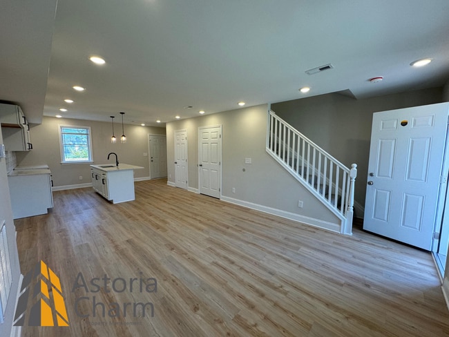 Building Photo - Brand new modern 3bed/1.5bath Home in West...