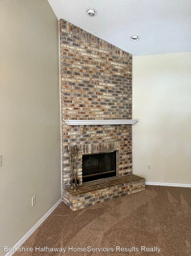 Building Photo - 4 br, 2 bath House - 2906 Mill Run Blvd