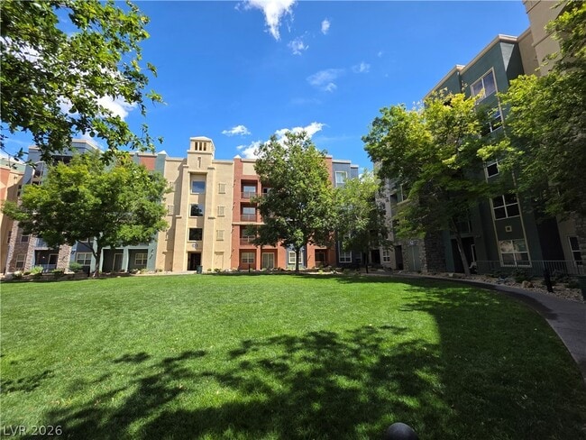 Building Photo - 62 E Serene Ave