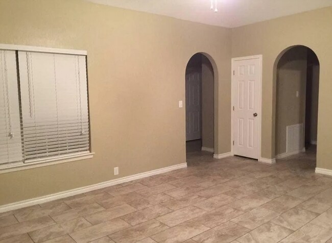 Foto del edificio - 1532 Bryant Way
